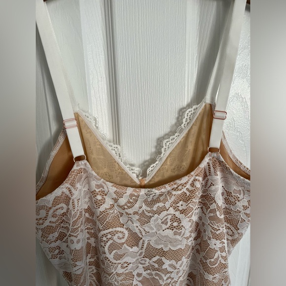 Pinsy Shaping Lace Shapewear Bodysuit | White, 1X | New with Tags - Picture 7 of 8